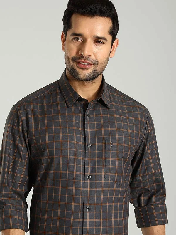 Men Checked Full Sleeve Cotton Shirt