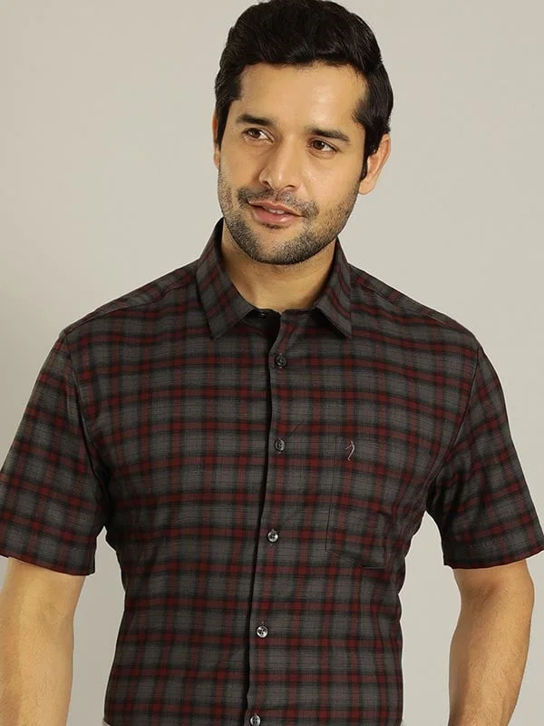 Men Checked Half Sleeve Cotton Shirt