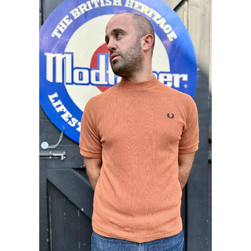 Fred Perry - M8680 Ribbed Marmalade Raglan Sleeve T-shirt